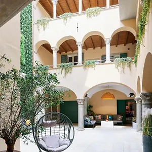 Rego - Boutique With Some Off-site In A Charming Historic District Close To Upper Town Lägenhet