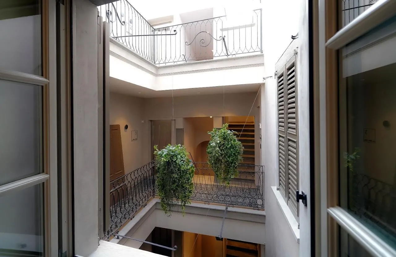 ***** בית הארחה Bergamo Inn 21 איטליה