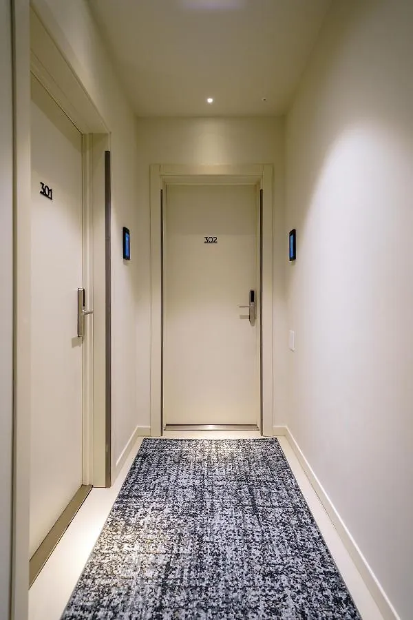 Bergamo Inn 21